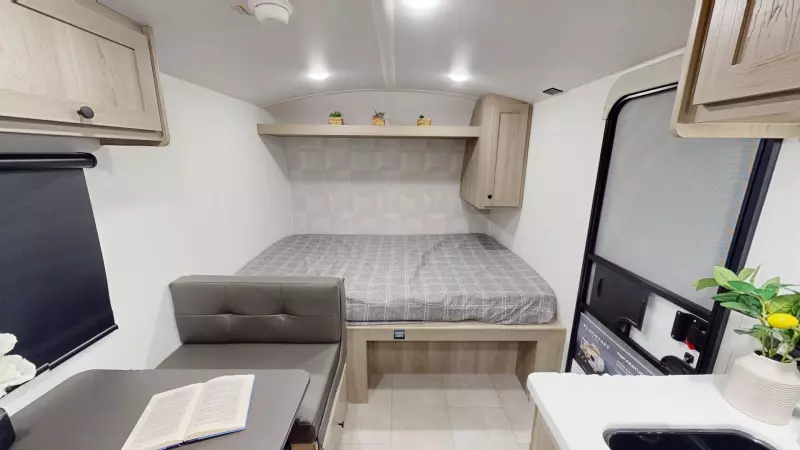 E17LE Floorplan Main Room