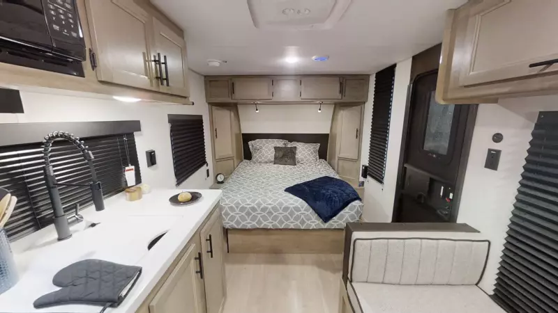 16FQBLW Floorplan Main Room